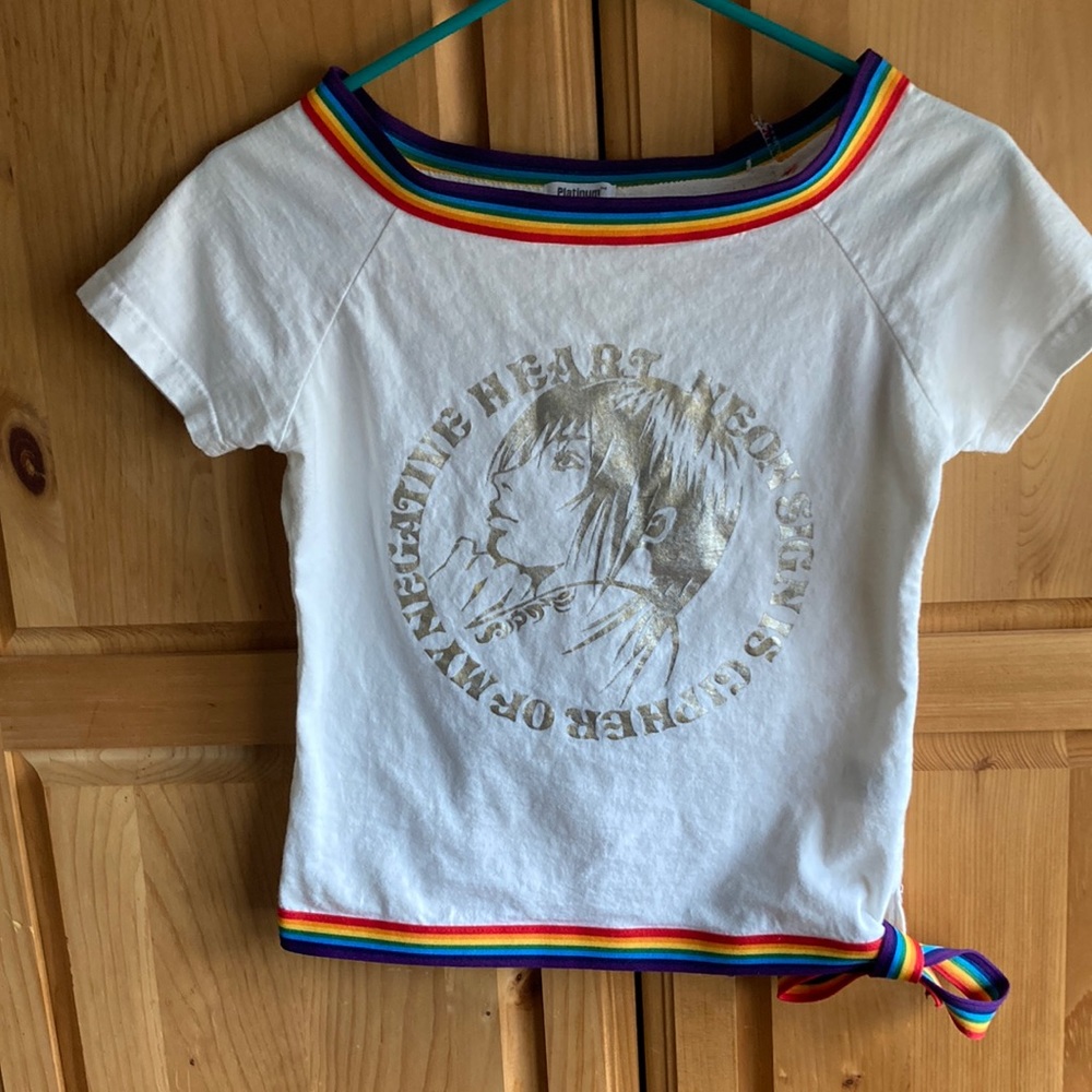 Crop Graphic Tee Rainbow Ribbon